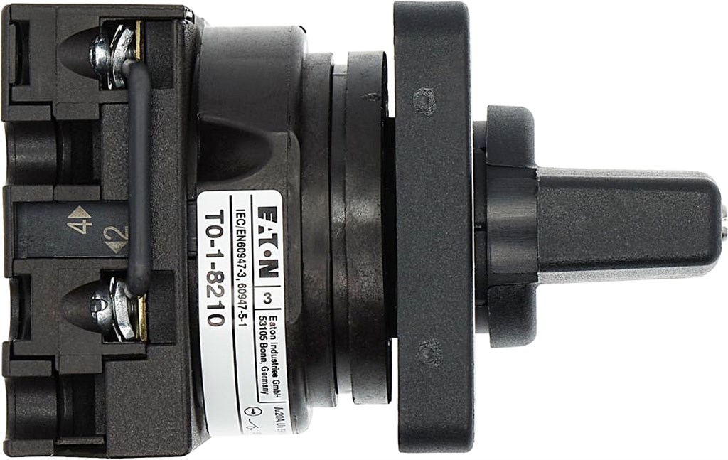 a-t0-1-8210-3=e_3.jpg